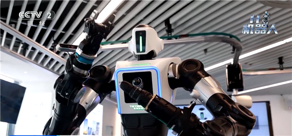 一人顶一队！全球首款防爆人形机器人在我国诞生